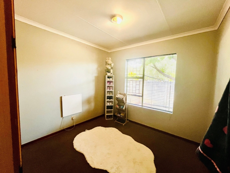 3 Bedroom Property for Sale in Langenhovenpark Free State